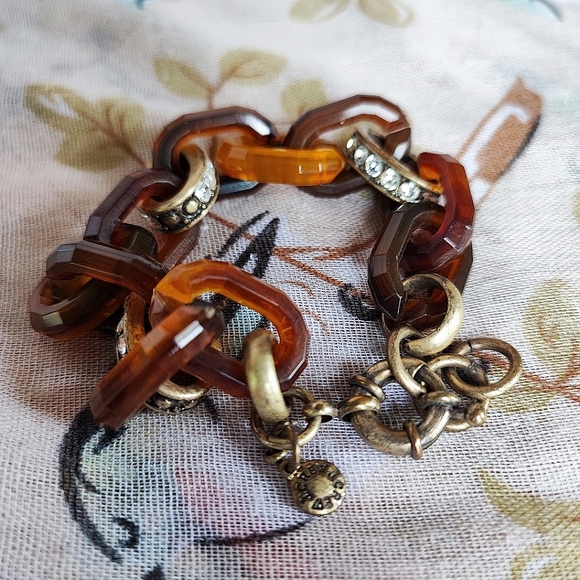 J. Crew Faux Tortoise Link Bracelet Round Oxidized Brass Tone Rhinestone Accents - Picture 4 of 9
